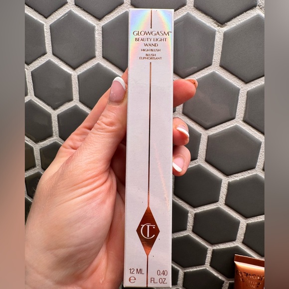 ✨ Charlotte Tilbury Beauty Light Wand – PINKGASM • NEW - Picture 3 of 6
